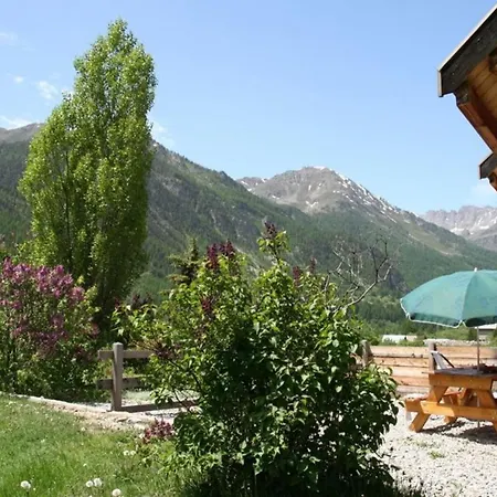 L'elva Hameau Des Chazals Hautes Alpes * Névache