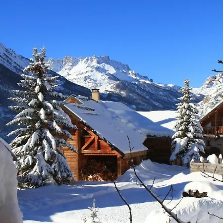 L'elva Hameau Des Chazals Hautes Alpes * Névache